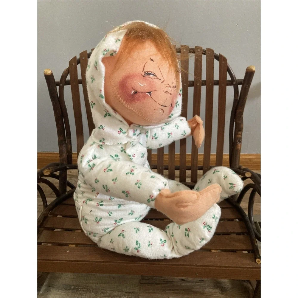 Annalee Child 1989 Child Sitting in Holly Patterned Outfit 12